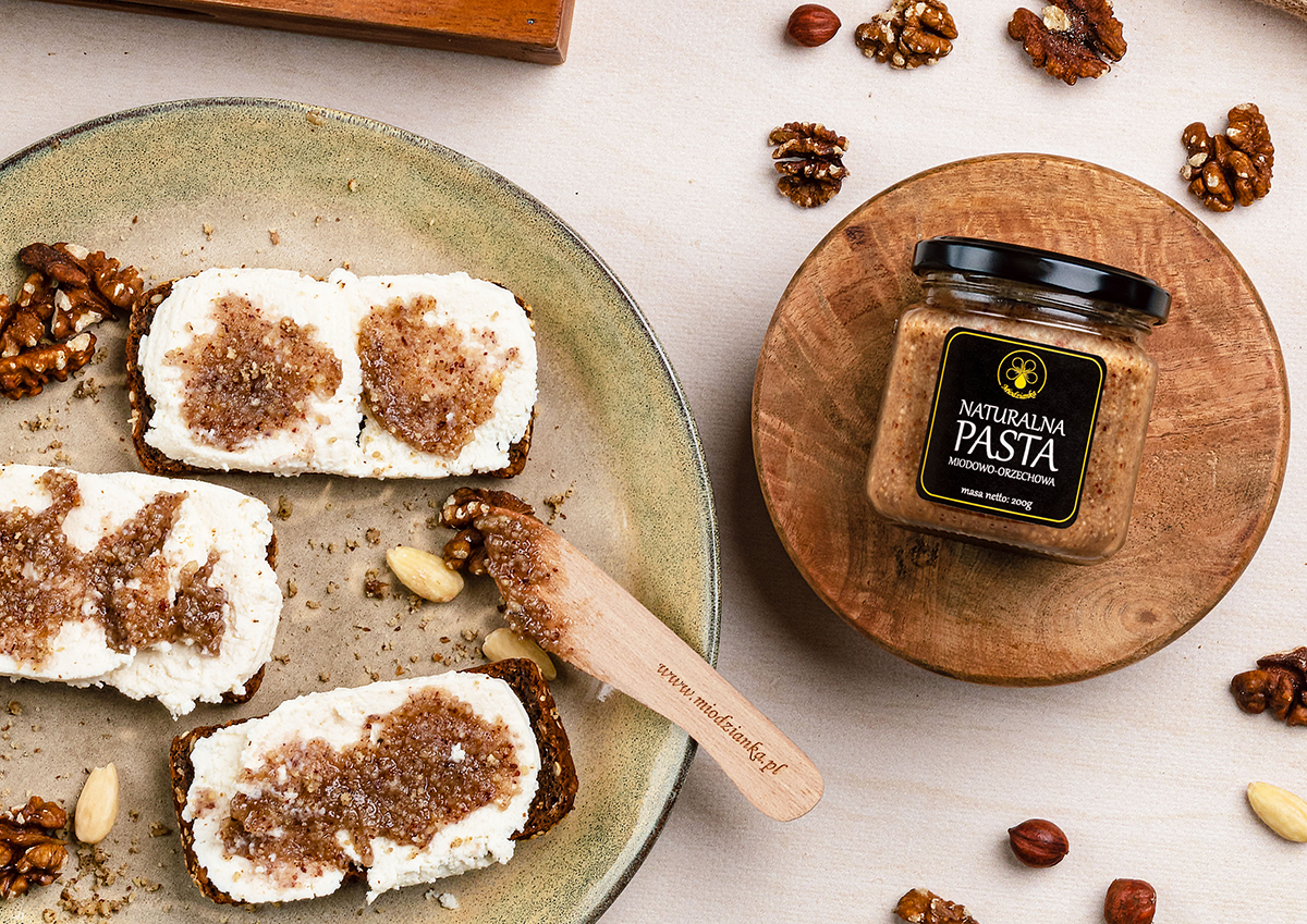 PASTA MIODOWO-ORZECHOWA