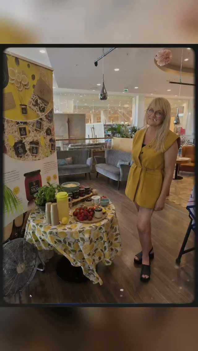 ❤️❤️❤️
Ciało pamięta Twoją troskę i odwdzięcza się zdrowiem!
Akademia Kobiecego Dobrostanu, to czas dla każdej z nas w fantastycznej przestrzeni jaką jest Lulu Cafe Avenida Poznań. Pierwsze spotkanie pełne inspiracji, uważności i wzajemnego wsparcia za nami. 
To dopiero początek. Kolejne spotkanie w sierpniu. 
Dołącz do nas, zapraszam!
Beata Durzyńska @miodzianka.pl

@lulucafelounge
#kobieta #zdrowie #miód #energia #prezent